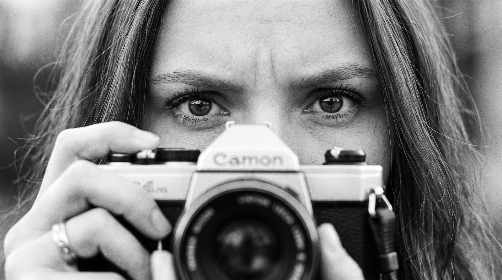Cineastische Portraitfotografie von Marc Ferdinand Körner – Arbeit 16 – mit KI erzeugt